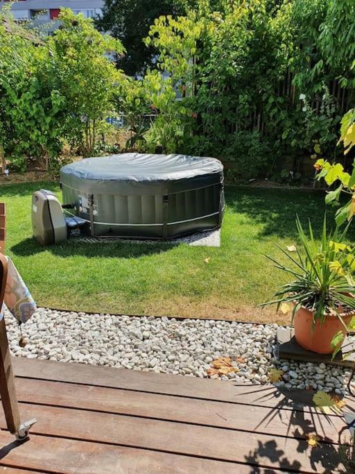 Appartement Dans Un Jardin เจนีวา ภายนอก รูปภาพ