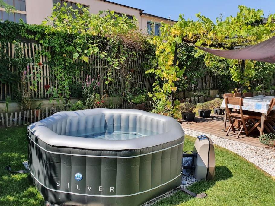Appartement Dans Un Jardin เจนีวา ภายนอก รูปภาพ